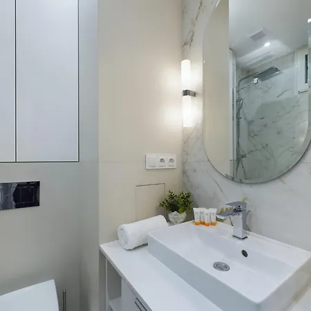 Appartamento Cosy In The Capital By Renters