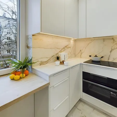 Appartamento Cosy In The Capital By Renters *