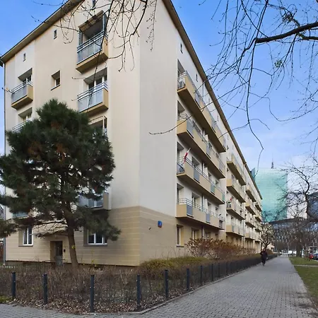 Cosy In The Capital By Renters Apartment